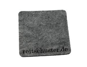 grauer Filzuntersetzer für Tassen mit der Aufschrift "reitschuster.de"